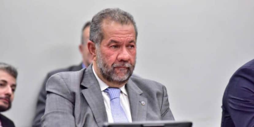Carlos Lupi revelou que a aprovação é muito difícil que aconteça (Reprodução: INSS/Divulgação) Carlos Lupi revelou que a aprovação é muito difícil que aconteça (Reprodução: INSS/Divulgação)