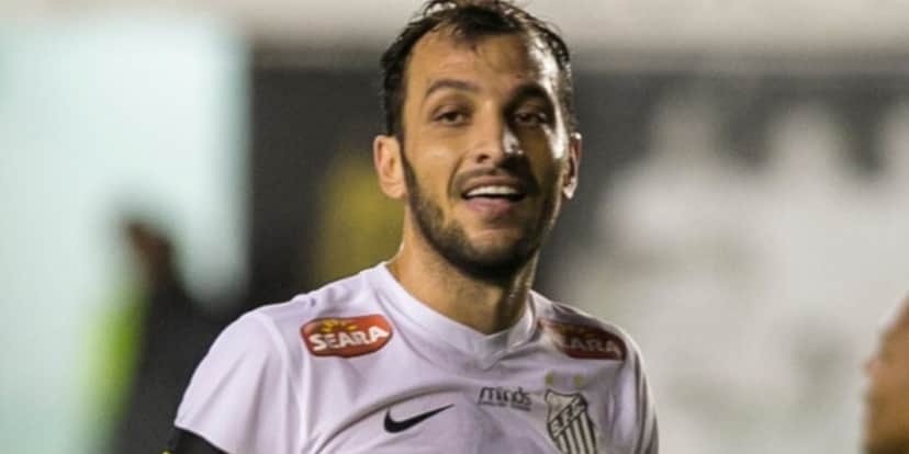 Edu Dracena quando jogava no Santos (Foto: Divulgação) Edu Dracena quando jogava no Santos (Foto: Divulgação)
