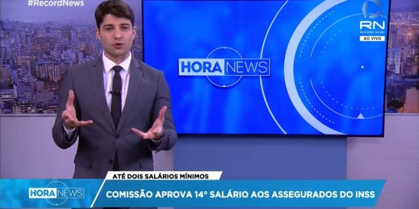 Hora News comentou sobre a aprovação de uma etapa do abono em 2021 (Reprodução: Record) Hora News comentou sobre a aprovação de uma etapa do abono em 2021 (Reprodução: Record)
