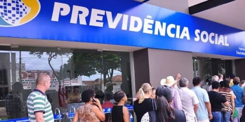 Não precisa mais enfrentar a fila para solicitar a aposentadoria (Reprodução: Internet) Não precisa mais enfrentar a fila para solicitar a aposentadoria (Reprodução: Internet)