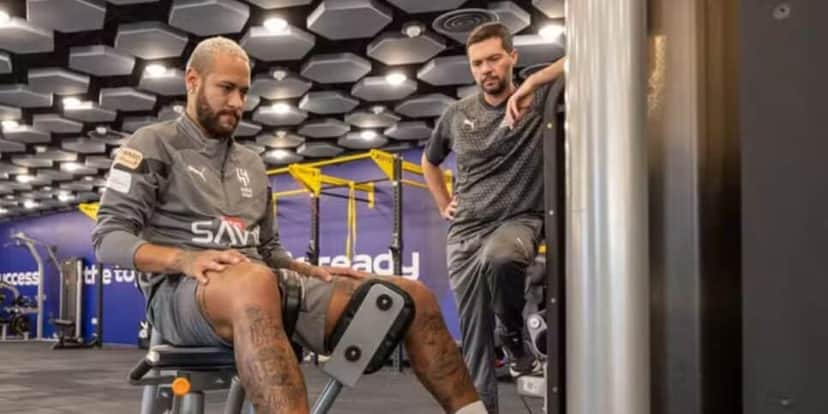 O jogador está quase curado da grave lesão (Reprodução: Al Hilal/Divulgação) O jogador está quase curado da grave lesão (Reprodução: Al Hilal/Divulgação)