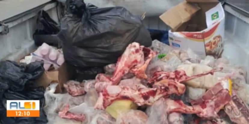 Carnes estragadas e podres (Foto: Reprodução/ AL TV 1° Edição) Carnes estragadas e podres (Foto: Reprodução/ AL TV 1° Edição)
