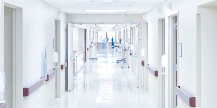 Corredor de hospital (Foto: Reprodução / Canva) Corredor de hospital (Foto: Reprodução / Canva)