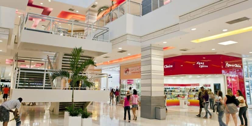 Interior do shopping Jardim Guadalupe - Foto Internet Interior do shopping Jardim Guadalupe - Foto Internet
