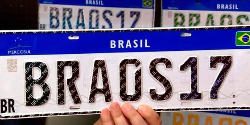 Placas de carros - Foto: Internet Placas de carros - Foto: Internet