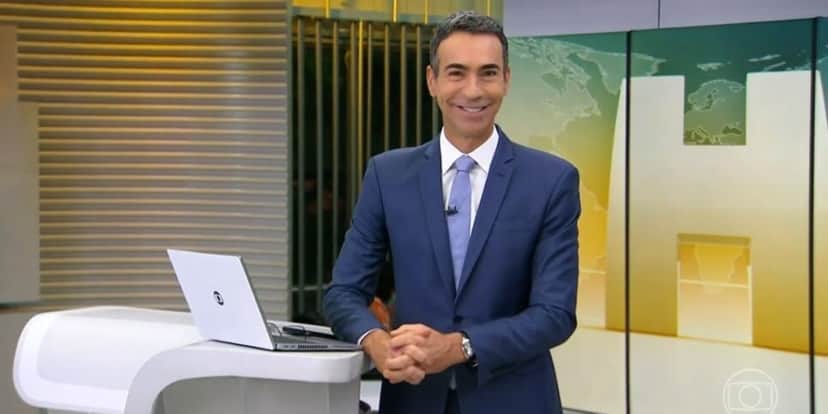César Tralli comanda todas as tardes o Jornal Hoje (Reprodução: Globo) César Tralli comanda todas as tardes o Jornal Hoje (Reprodução: Globo)