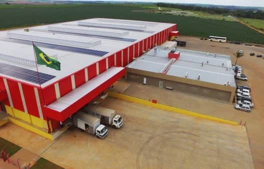 Fachada da fábrica da Kinino (Foto: Reprodução / Site da Empresa) Fachada da fábrica da Kinino (Foto: Reprodução / Site da Empresa)