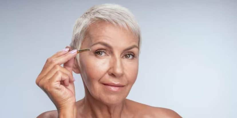 Mulheres 60+ se preocupam com a saúde das sobrancelhas (Reprodução: Internet) Mulheres 60+ se preocupam com a saúde das sobrancelhas (Reprodução: Internet)