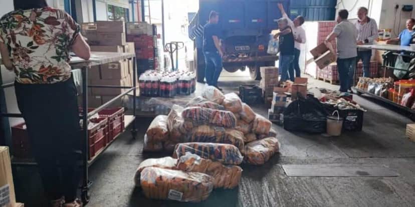 Alimentos vencidos são apreendidos em depósito de frios em Tambaú — Foto: Polícia Civil/Divulgação Alimentos vencidos são apreendidos em depósito de frios em Tambaú — Foto: Polícia Civil/Divulgação
