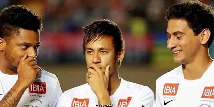 Ganso ao lado de Neymar e André (Foto: Reprodução/Internet) Ganso ao lado de Neymar e André (Foto: Reprodução/Internet)