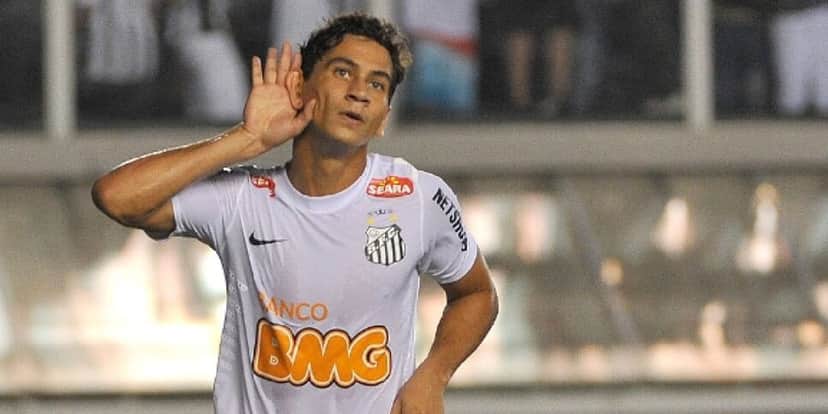O craque de futebol quando jogava no Santos (Foto: Santos/Instagram) O craque de futebol quando jogava no Santos (Foto: Santos/Instagram)
