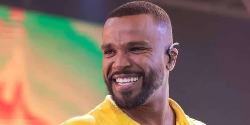 Alexandre Pires é um dos principais cantores do país (Reprodução: Robson Mafra/AGIF/Folhapress) Alexandre Pires é um dos principais cantores do país (Reprodução: Robson Mafra/AGIF/Folhapress)