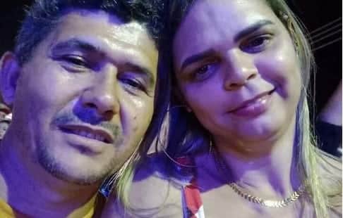 Homem mata a própria esposa a tiros dentro de casa (Foto: Reprodução / Semana 7) Homem mata a própria esposa a tiros dentro de casa (Foto: Reprodução / Semana 7)