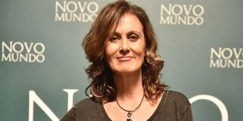 http://tvfoco.uai.com.br/wp-content/uploads/2015/05/Daniela-Mercury.jpg