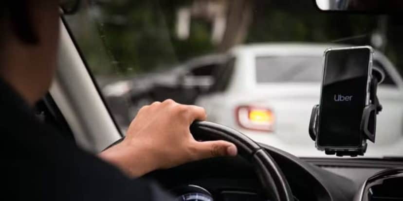 Uber é a principal empresa de aplicativo de carona no Brasil (Reprodução: Internet) Uber é a principal empresa de aplicativo de carona no Brasil (Reprodução: Internet)