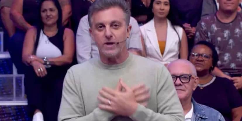 Luciano Huck no Domingão com Huck da Globo (Foto: Reprodução / Globo) Luciano Huck no Domingão com Huck da Globo (Foto: Reprodução / Globo)