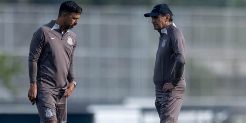 Emiliano Díaz e Ramón Díaz - (Foto: Rodrigo Coca / Agência Corinthians) Emiliano Díaz e Ramón Díaz - (Foto: Rodrigo Coca / Agência Corinthians)