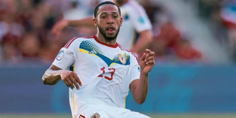 José Martínez chegou ao Brasil para assinar com o Corinthians após negociações com Augusto Melo (Foto: Divulgação / Seleção da Venezuela) José Martínez chegou ao Brasil para assinar com o Corinthians após negociações com Augusto Melo (Foto: Divulgação / Seleção da Venezuela)
