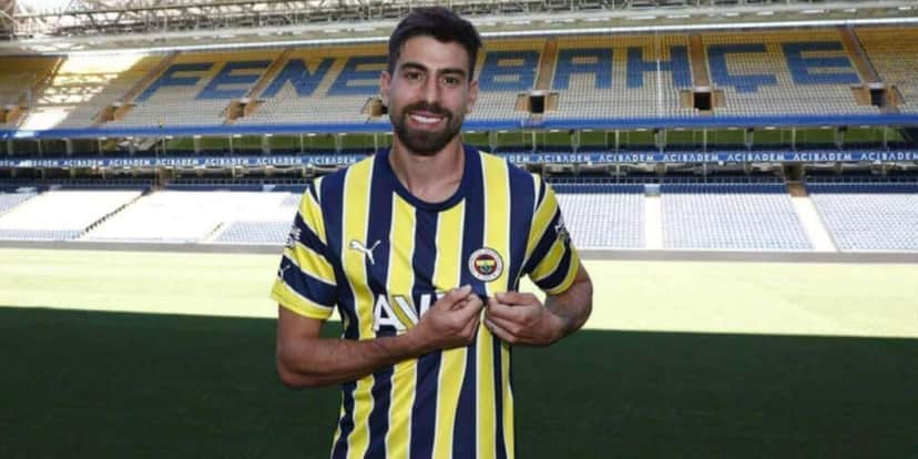 O ex-craque do Santos, Lucas Peres (Foto: DIivulgação/Fenerbahçe) O ex-craque do Santos, Lucas Peres (Foto: DIivulgação/Fenerbahçe)