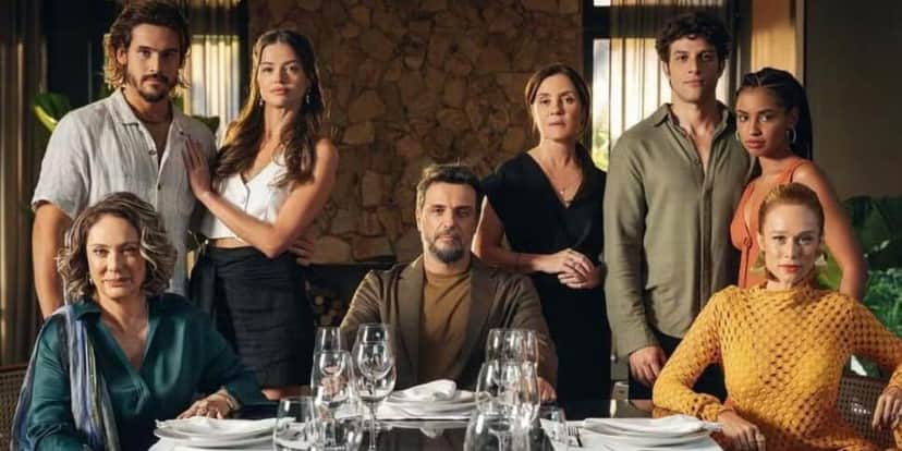Mania de Você: Nicolas Prattes, Agatha Moreira, Rodrigo Lombardi, Adriana Esteves, Chay Suede, Gabz, Eliane Giardini e Mariana Ximenes. (Foto: Globo / Manoella Mello) Mania de Você: Nicolas Prattes, Agatha Moreira, Rodrigo Lombardi, Adriana Esteves, Chay Suede, Gabz, Eliane Giardini e Mariana Ximenes. (Foto: Globo / Manoella Mello)