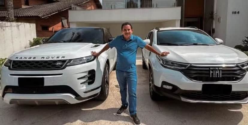 Lá ele! O artista ao lado de suas conquistas: Range Rover e Fiat Strada, adquirida em março de 2024 (Foto: Reprodução/ Instagram) Lá ele! O artista ao lado de suas conquistas: Range Rover e Fiat Strada, adquirida em março de 2024 (Foto: Reprodução/ Instagram)