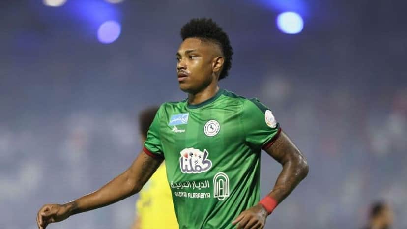 Vitinho é jogador de futebol do Al Ettifaq (Foto: Divulgação Al Ettifaq) Vitinho é jogador de futebol do Al Ettifaq (Foto: Divulgação Al Ettifaq)