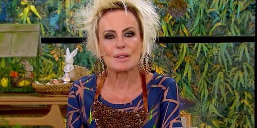 http://tvfoco.uai.com.br/wp-content/uploads/2015/05/Daniela-Mercury.jpg