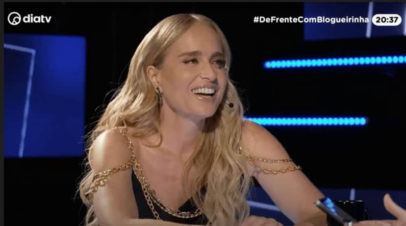 Angélica foi a convidada especial do 'De Frente com Blogueirinha' da Dia TV (Foto: Reprodução / YouTube) Angélica foi a convidada especial do 'De Frente com Blogueirinha' da Dia TV (Foto: Reprodução / YouTube)
