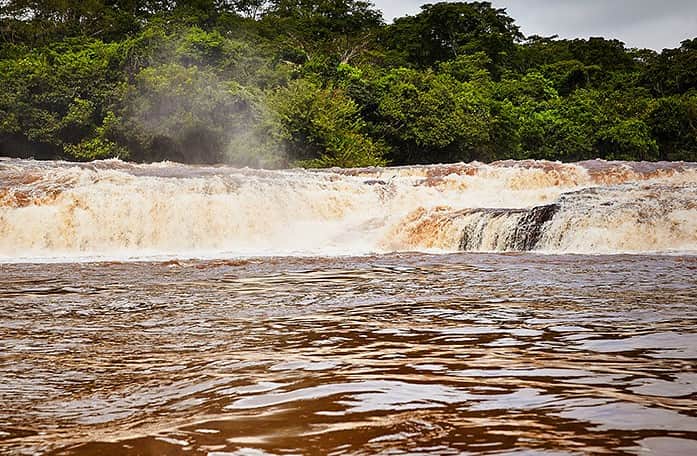 A Cachoeira dos Dourados, no Rio Sapucaí Mirim, fica a 15 km do centro de Nuporanga (Foto: Reprodução / Turismo SP) A Cachoeira dos Dourados, no Rio Sapucaí Mirim, fica a 15 km do centro de Nuporanga (Foto: Reprodução / Turismo SP)