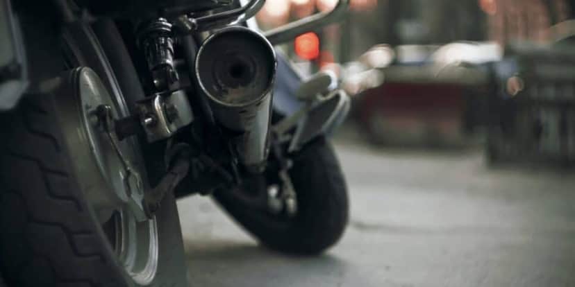 Motoristas com escapamento adulterado podem sofrer multa grave (Foto: Internet) Motoristas com escapamento adulterado podem sofrer multa grave (Foto: Internet)