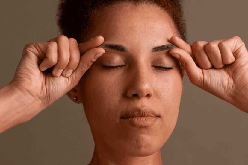 Massagens faciais podem alinhar os traços e trazer uma boa harmonização (Foto Reprodução/Internet) Massagens faciais podem alinhar os traços e trazer uma boa harmonização (Foto Reprodução/Internet)