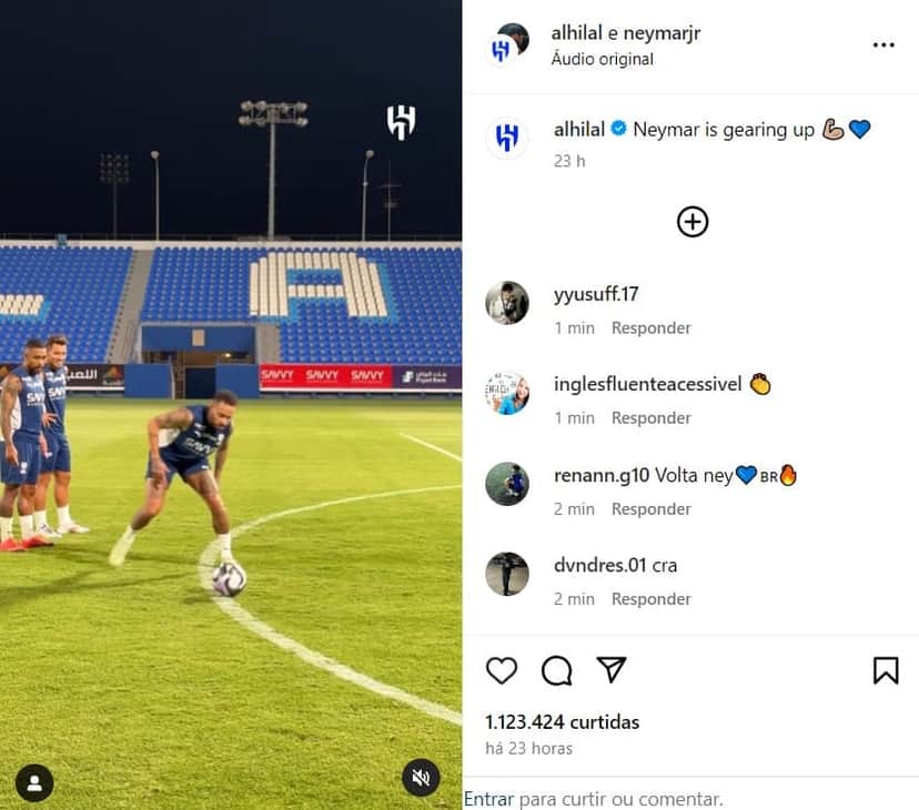 Neymar Jr. fez a alegria dos fãs ao aparecer em campo (Foto: Reprodução/Instagram) Neymar Jr. fez a alegria dos fãs ao aparecer em campo (Foto: Reprodução/Instagram)