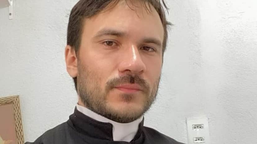 Padre Fabrício Rodrigues Padre Fabrício Rodrigues