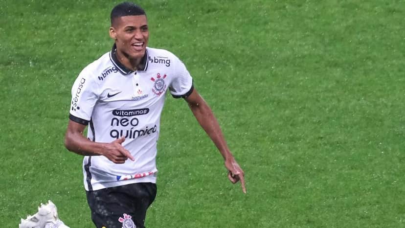 O famoso jogador de futebol, Rodrigo Varanda (Foto: Marcello Zambrana/AGIF) O famoso jogador de futebol, Rodrigo Varanda (Foto: Marcello Zambrana/AGIF)