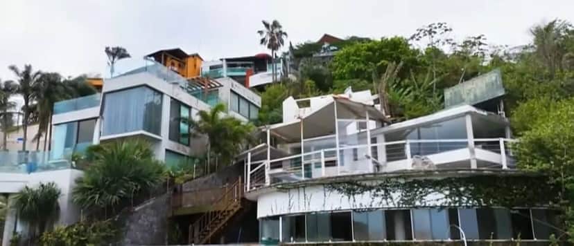 Parte frontal externa da mansão de Mário Gomes (Foto Reprodução/Youtube) Parte frontal externa da mansão de Mário Gomes (Foto Reprodução/Youtube)