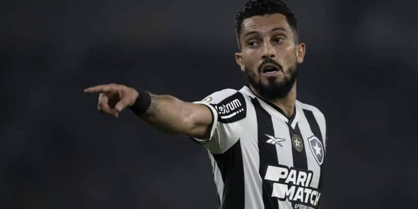 Alex Telles Botafogo (Foto: Jorge Rodrigues/AGIF) Alex Telles Botafogo (Foto: Jorge Rodrigues/AGIF)