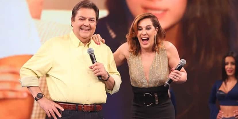 Claudia Raia com Faustão (Foto: Reprodução - Globo) Claudia Raia com Faustão (Foto: Reprodução - Globo)