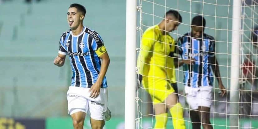 Bruno Cheron está próximo de deixar o Grêmio (Reprodução: Renan Jardim) Bruno Cheron está próximo de deixar o Grêmio (Reprodução: Renan Jardim)