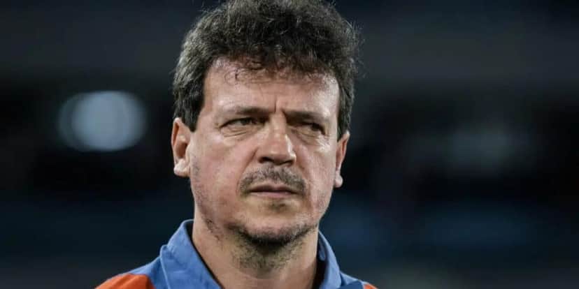 Técnico de futebol do Cruzeiro fala sobre suposta demissão (Foto: Gustavo Aleix) diniz Técnico de futebol do Cruzeiro fala sobre suposta demissão (Foto: Gustavo Aleix) diniz