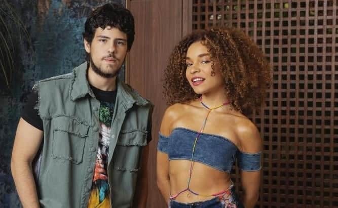 Evelyn e Tomás em Mania de Você ( Foto: Reprodução / Globo) Evelyn e Tomás em Mania de Você ( Foto: Reprodução / Globo)