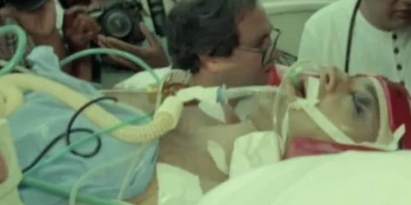 Gerson Brenner, ator da Globo, sendo transferido de hospital após o crime (Foto: Luis Carlos Santos/Agência O GLOBO) Gerson Brenner, ator da Globo, sendo transferido de hospital após o crime (Foto: Luis Carlos Santos/Agência O GLOBO)