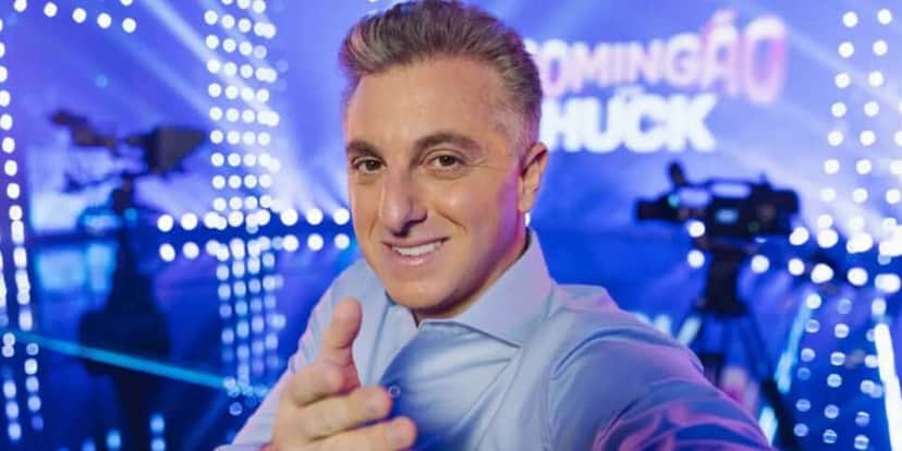 O famoso comandante do Domingão desde setembro de 2021, após a saída de Faustão da Globo (Foto: TV Globo) O famoso comandante do Domingão desde setembro de 2021, após a saída de Faustão da Globo (Foto: TV Globo)