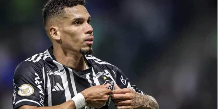 Paulinho, do Atlético-MG, fala sobre ter sido vendido por time - (Foto: Lance!) Paulinho, do Atlético-MG, fala sobre ter sido vendido por time - (Foto: Lance!)