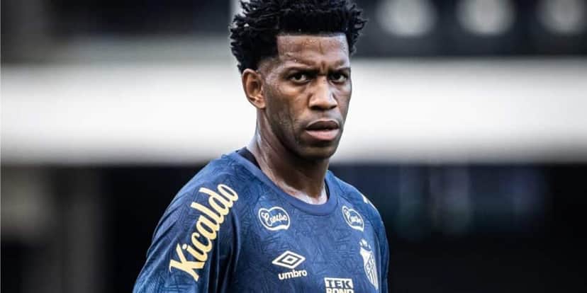 Gil, zagueiro de 37 anos - (Foto: Raul Baretta/ Santos FC) Gil, zagueiro de 37 anos - (Foto: Raul Baretta/ Santos FC)