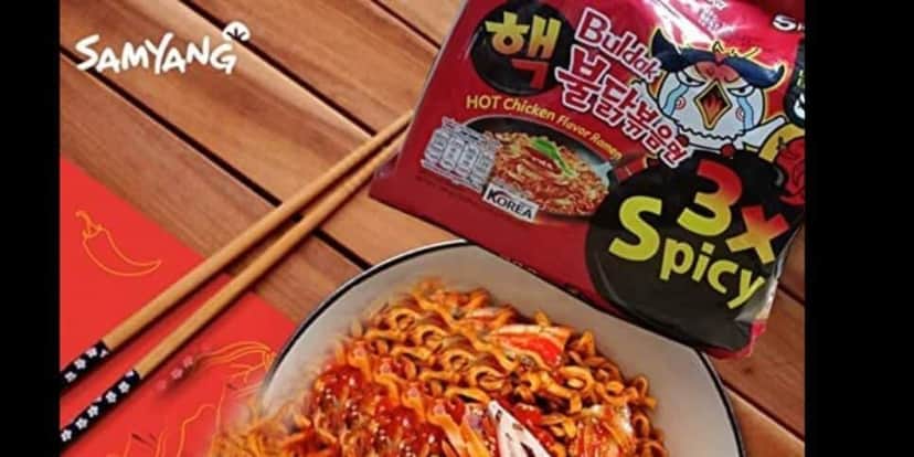 Samyang teve linhas de macarrão proibidos na Dinamarca (Foto Reprodução/Amazon) Samyang teve linhas de macarrão proibidos na Dinamarca (Foto Reprodução/Amazon)