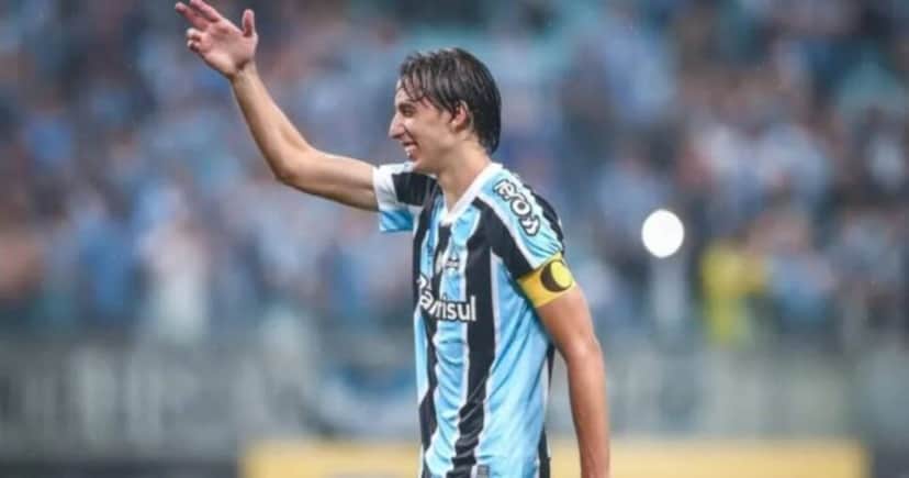O jogador Geromel O jogador Geromel