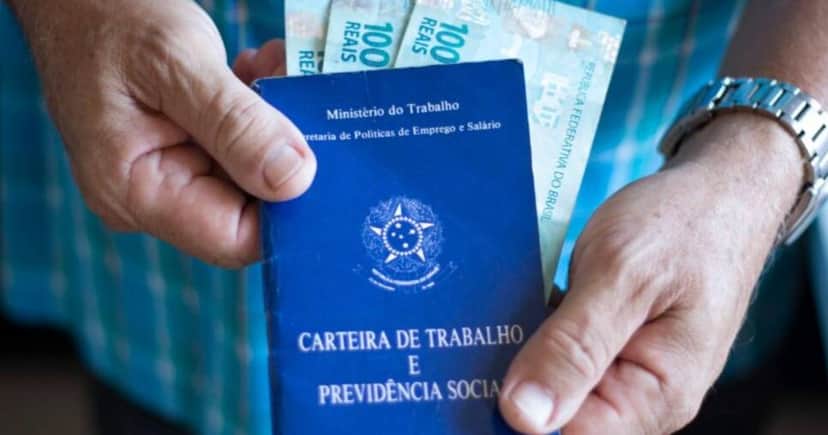 Salário mínimo reajustado em breve Salário mínimo reajustado em breve