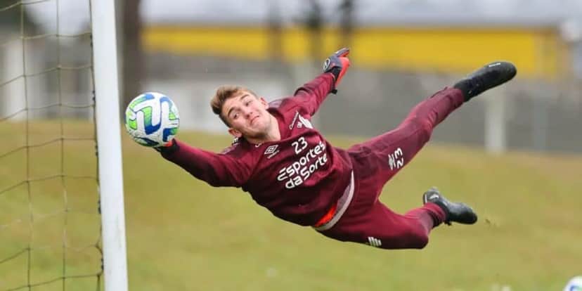 Léo Linck é um nome de interesse do Botafogo (Reprodução: José Tramontin) Léo Linck é um nome de interesse do Botafogo (Reprodução: José Tramontin)