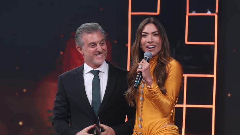 Luciano Huck e Patricia Abravanel no Melhores do Ano - Foto: Globo / Beatriz Damy Luciano Huck e Patricia Abravanel no Melhores do Ano - Foto: Globo / Beatriz Damy