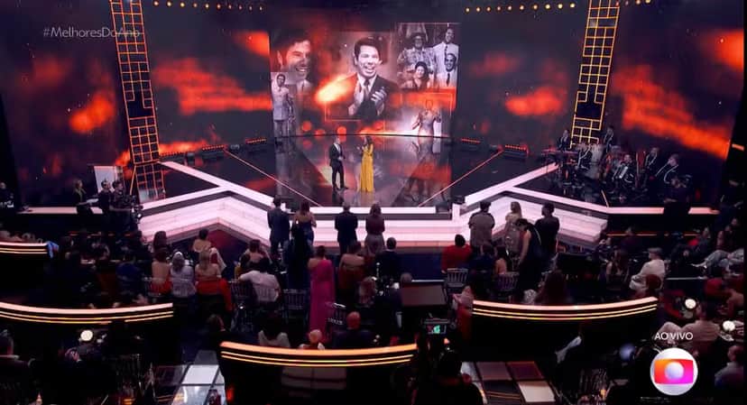 Patrícia Abravanel e Luciano Huck juntos no palco dos Melhores do Ano (Foto: Reprodução/ Internet) Patrícia Abravanel e Luciano Huck juntos no palco dos Melhores do Ano (Foto: Reprodução/ Internet)